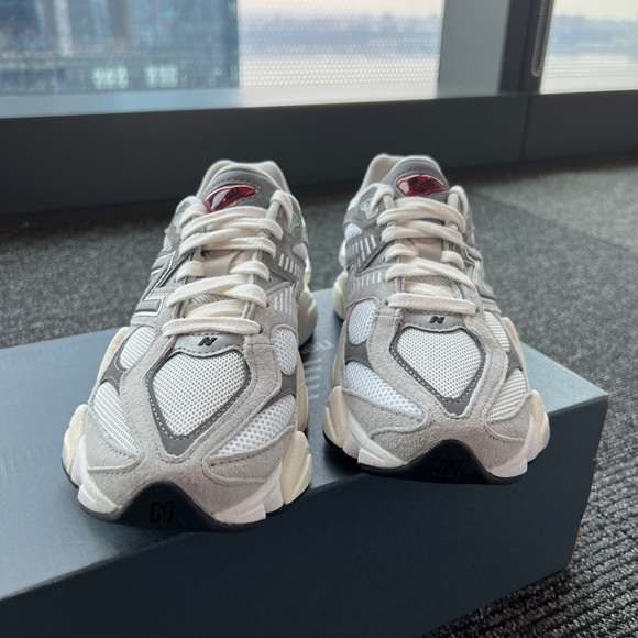 USED New Balance 9060 Size M5.5 / W7 Rain Cloud with Castlerock and White - Picture 4 of 6